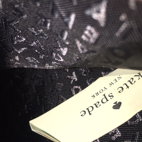 Kate Spade zip around wallet - Picture 8 of 10